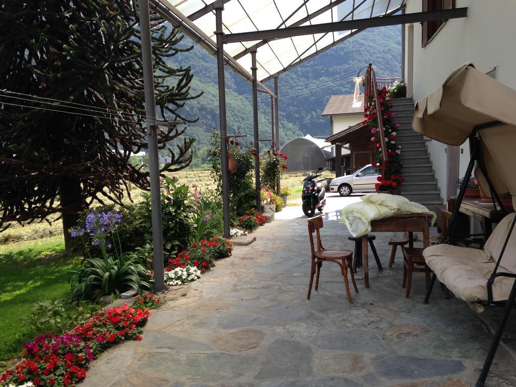 Agriturismo La Grange ポン・サン・マルテン エクステリア 写真